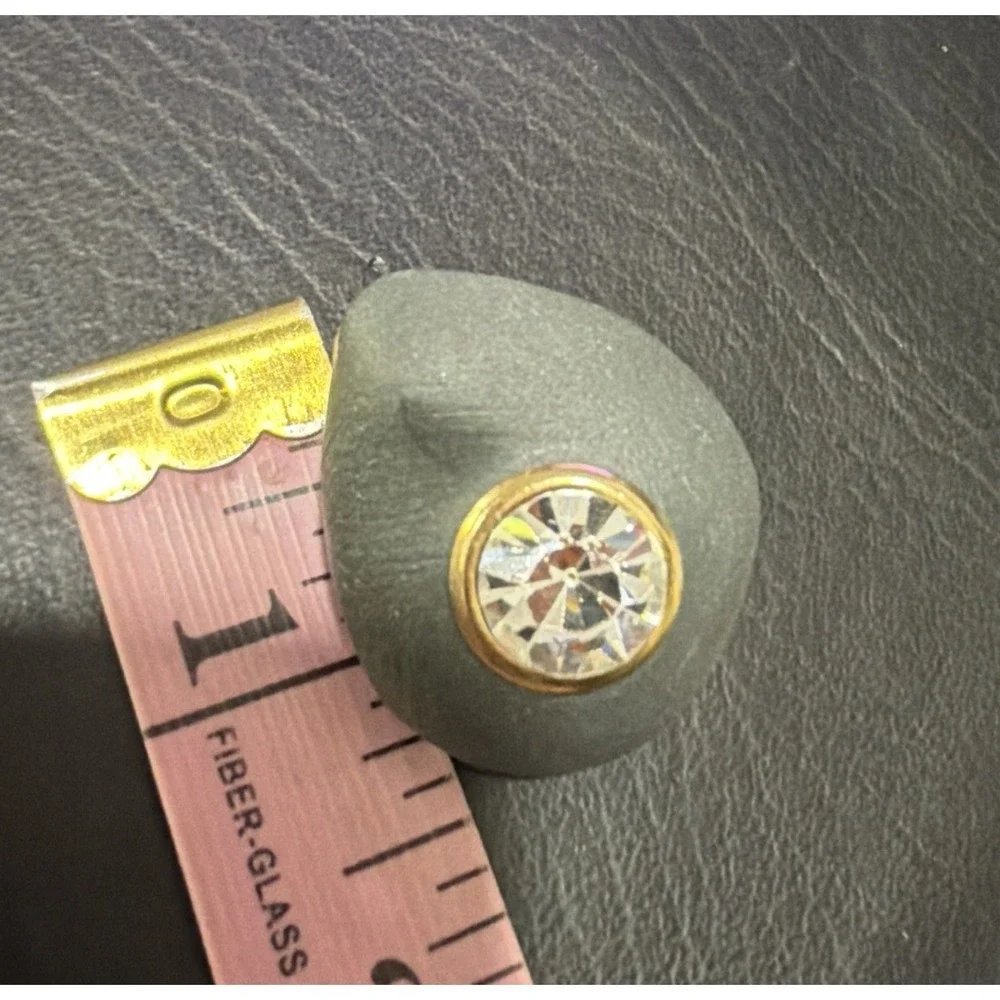 Vintage Tear Drop Faceted Glass Center Stone Clip On Earrings Black Gold Tone